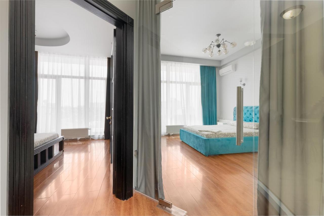 Arcadia Palace 2-Bedrooms Apartment With Terrace Odesa Exterior photo